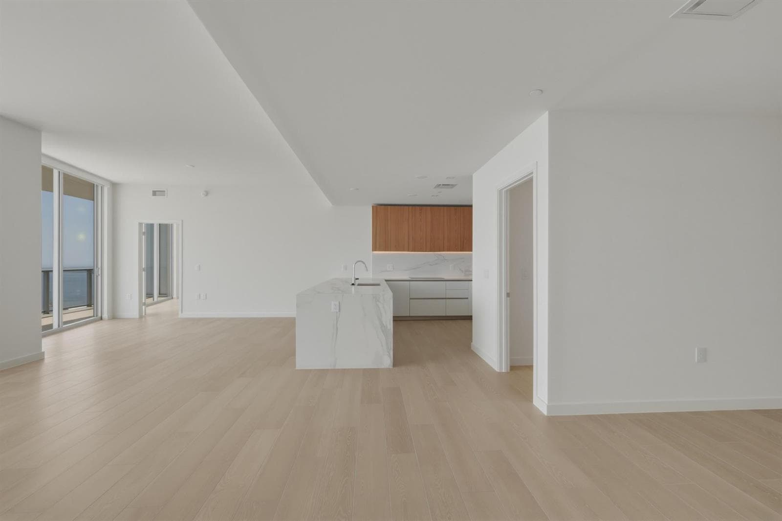 1400 Biscayne Boulevard # 4304, Miami, FL 33132 photo 2