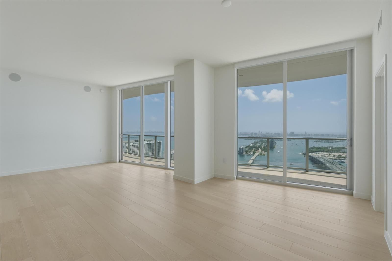 1400 Biscayne Boulevard # 4304, Miami, FL 33132 photo 4
