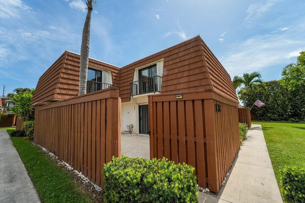 3900 SE County Line Road, Jupiter, FL 33469 photo 2