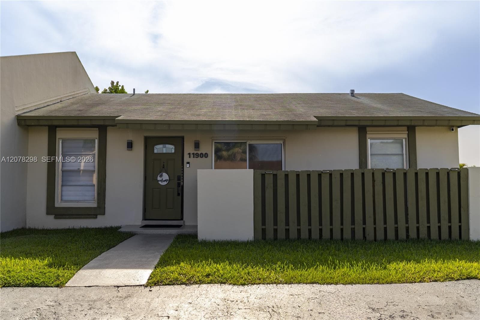 11900 SW 110th St Cir E, Miami, FL 33186 photo 2