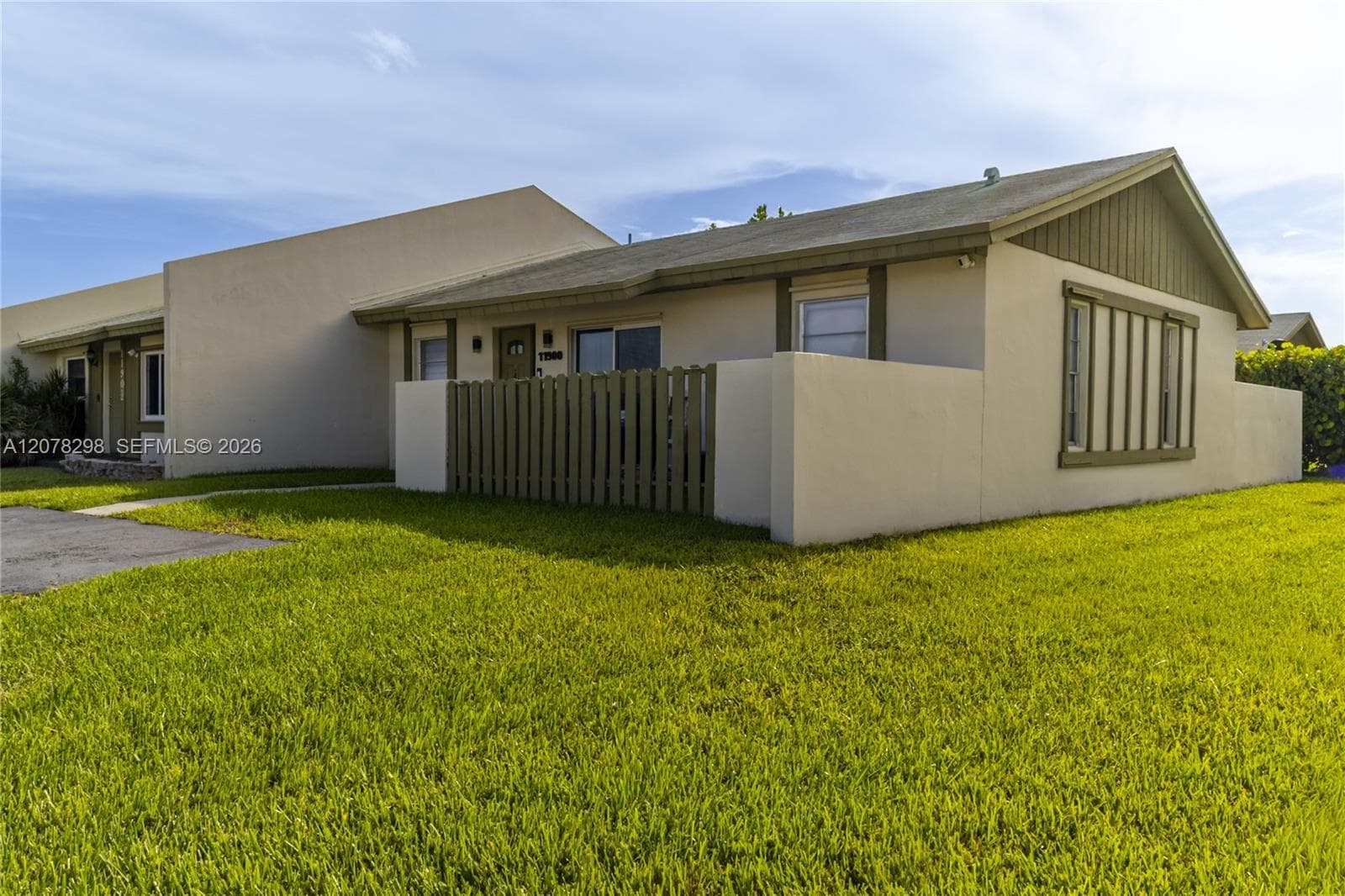 11900 SW 110th St Cir E, Miami, FL 33186 photo 4