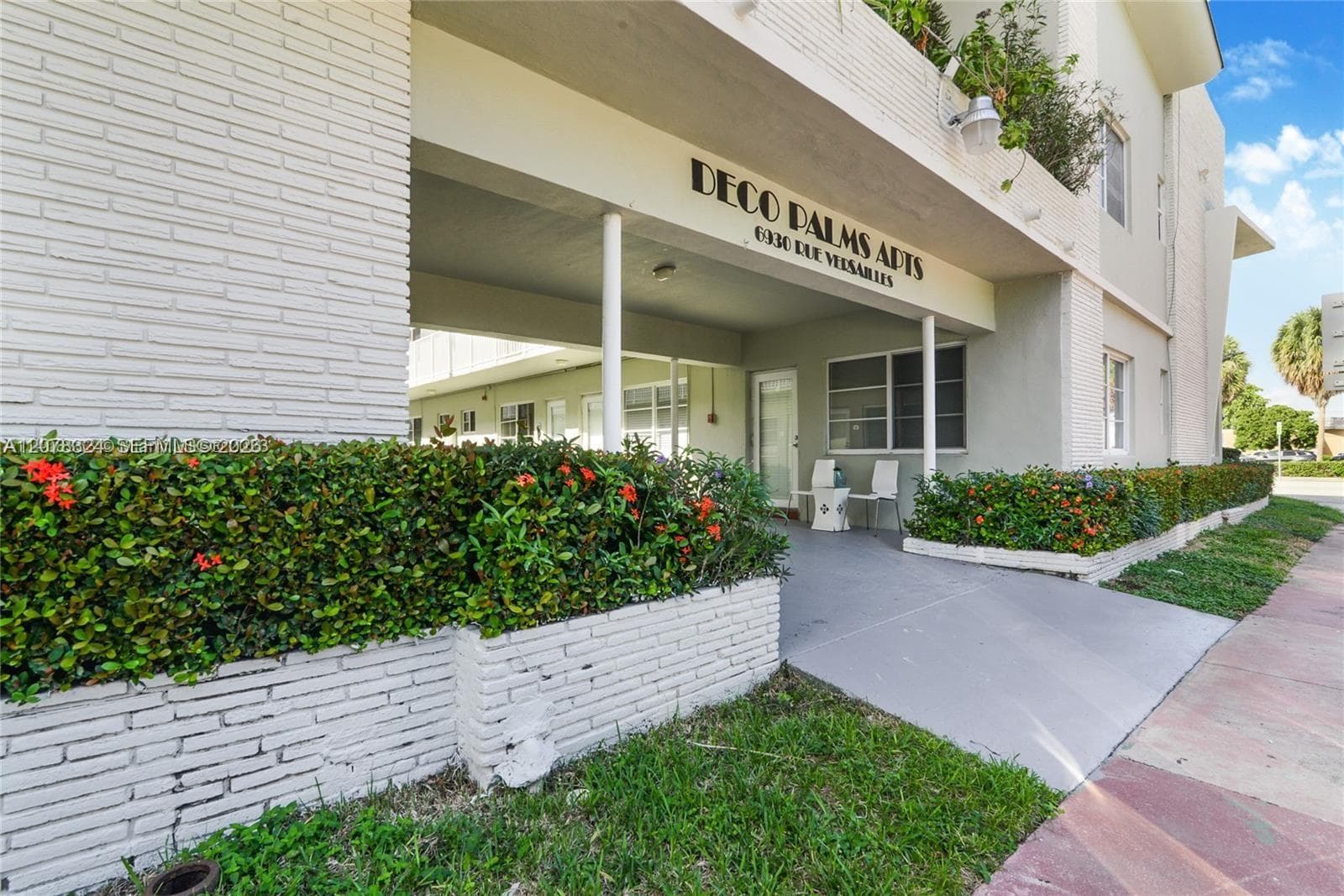 6930 Rue Versailles # 31, Miami Beach, FL 33141 photo 2