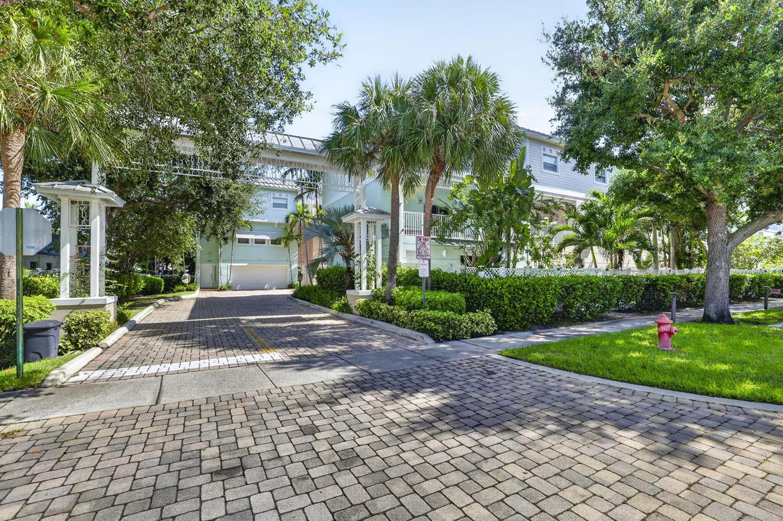 433 NE 1ST Street, Pompano Beach, FL 33060 photo 2