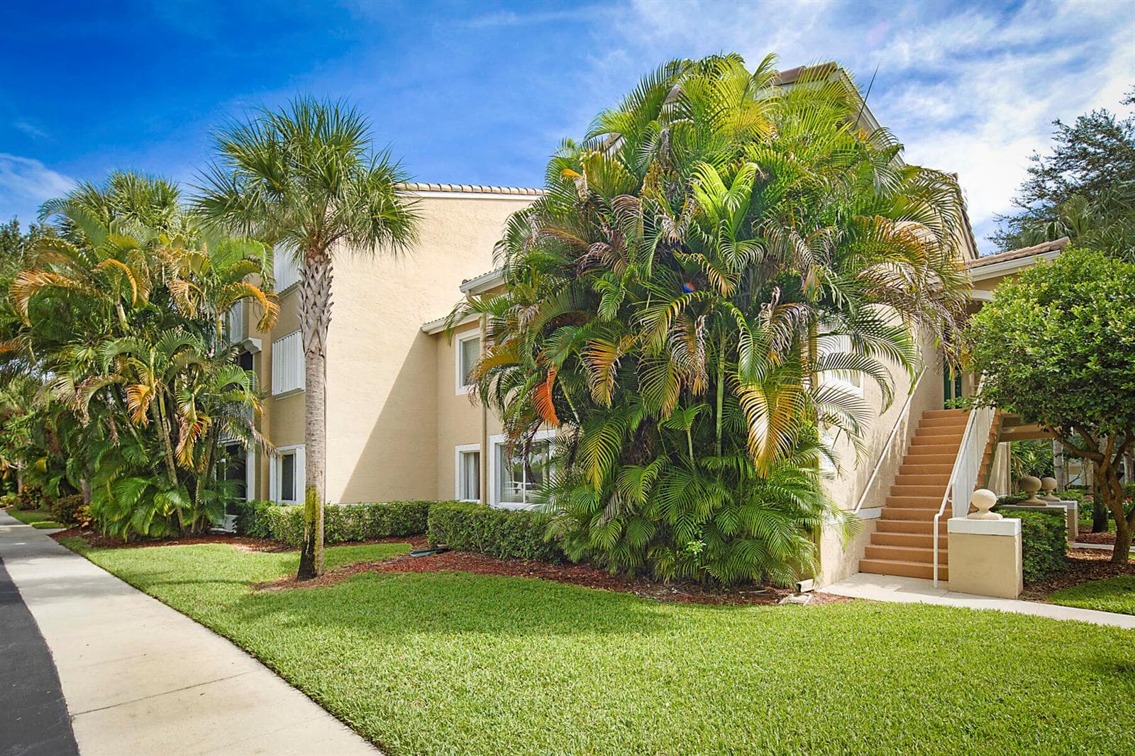 272 VILLAGE Boulevard # 7212, Tequesta, FL 33469 photo 2