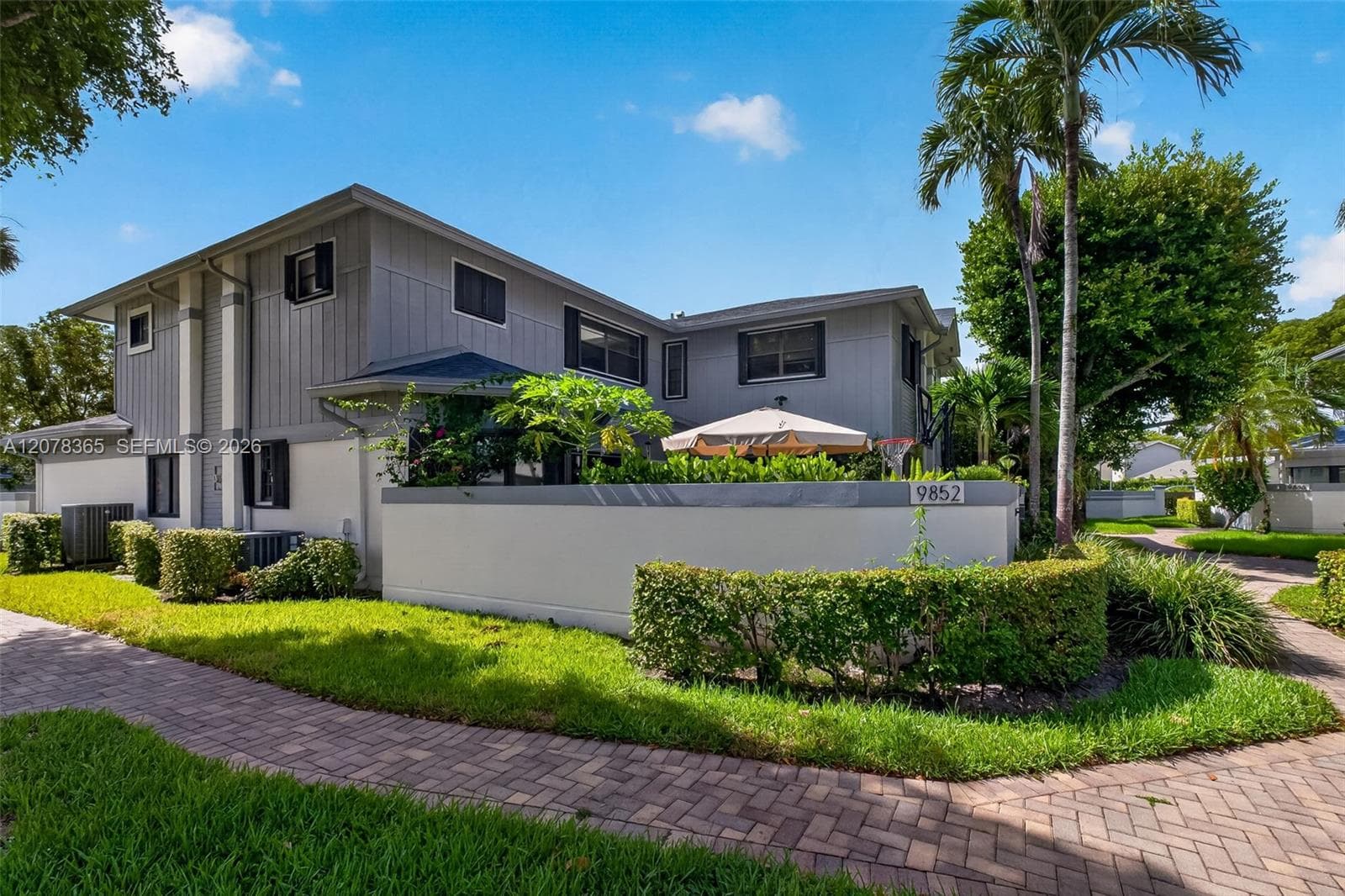 9852 NW 52nd Ter, Doral, FL 33178 photo 4