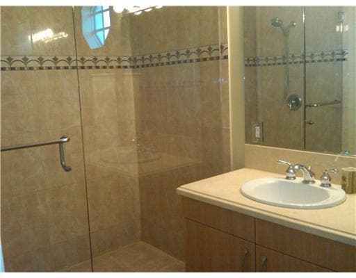 29 NE 24TH Avenue # 29, Pompano Beach, FL 33062 photo 4
