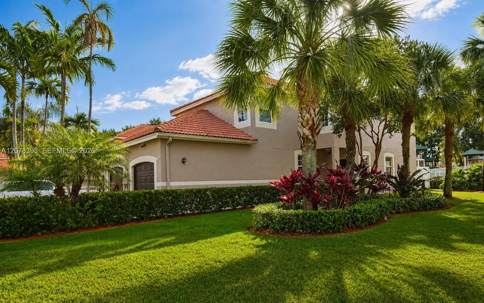 700 Sorrento Dr, Weston, FL 33326 photo 4