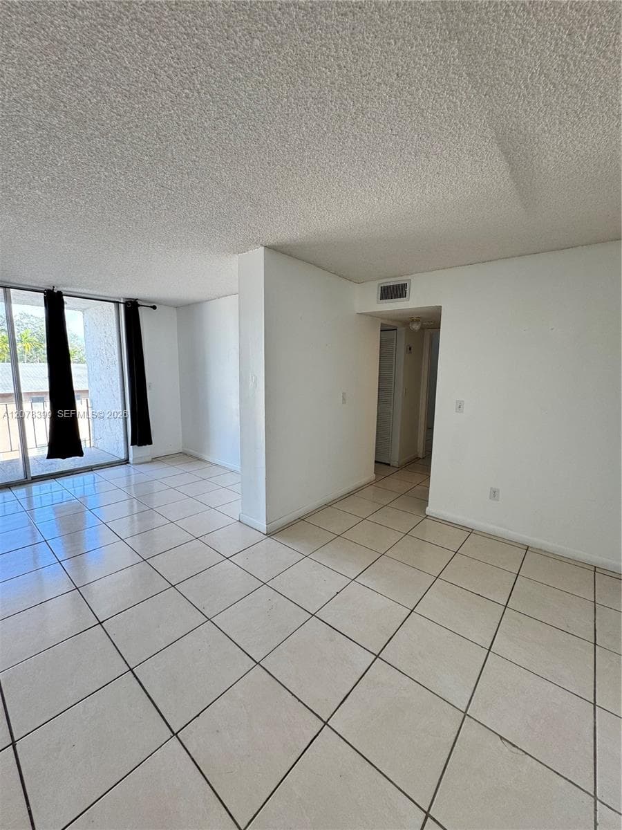 12105 NE 6th Ave # 304, North Miami, FL 33161 photo 2