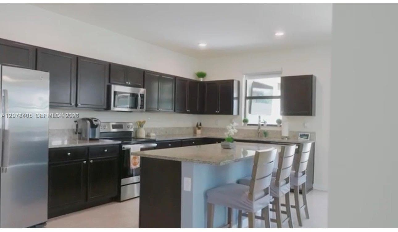 221 SE 35th Ave, Homestead, FL 33033 photo 3