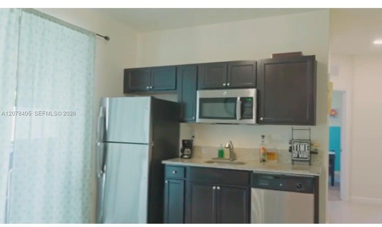 221 SE 35th Ave, Homestead, FL 33033 photo 5