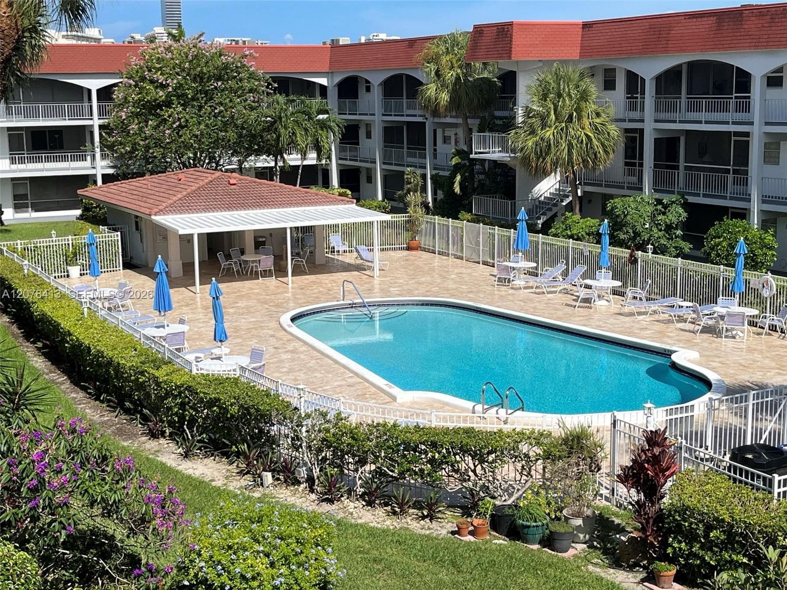 581 Blue Heron Dr # 307-B, Hallandale Beach, FL 33009 photo 3