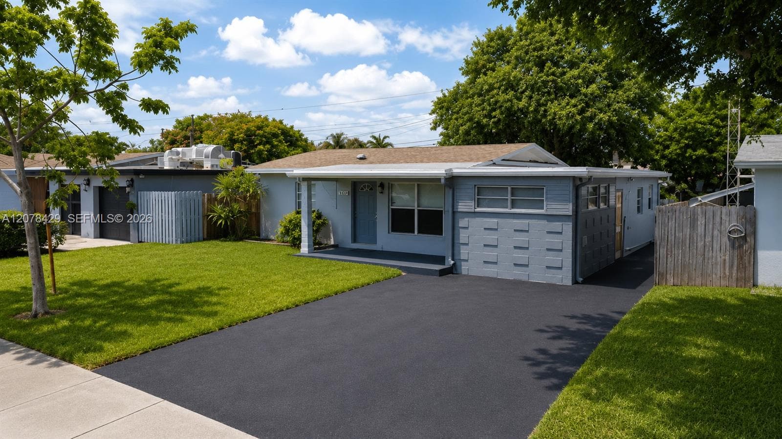 5225 NE 1st Ave, Fort Lauderdale, FL 33334 photo 2
