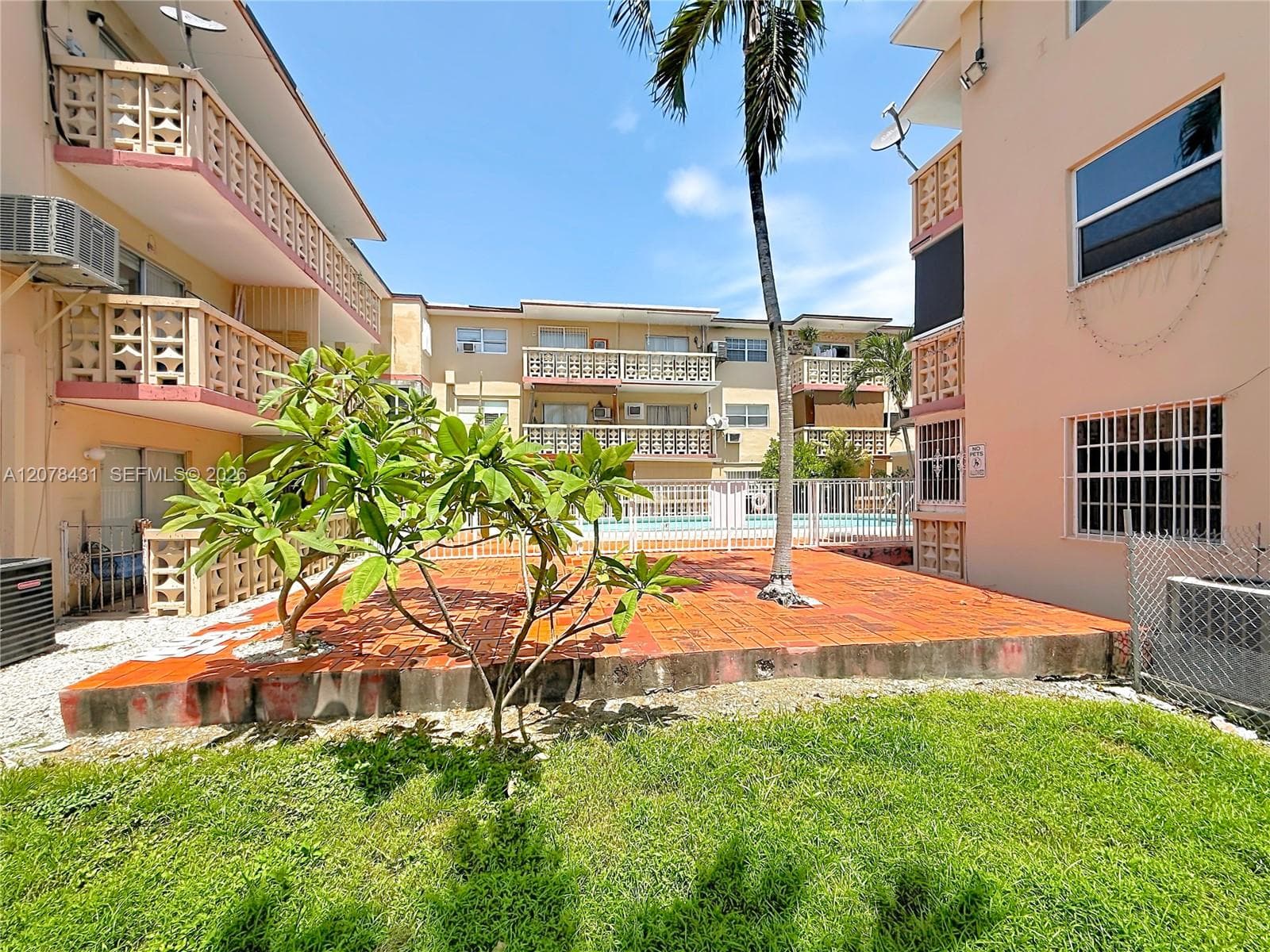 2441 NW 13th St # 67, Miami, FL 33125 photo 2