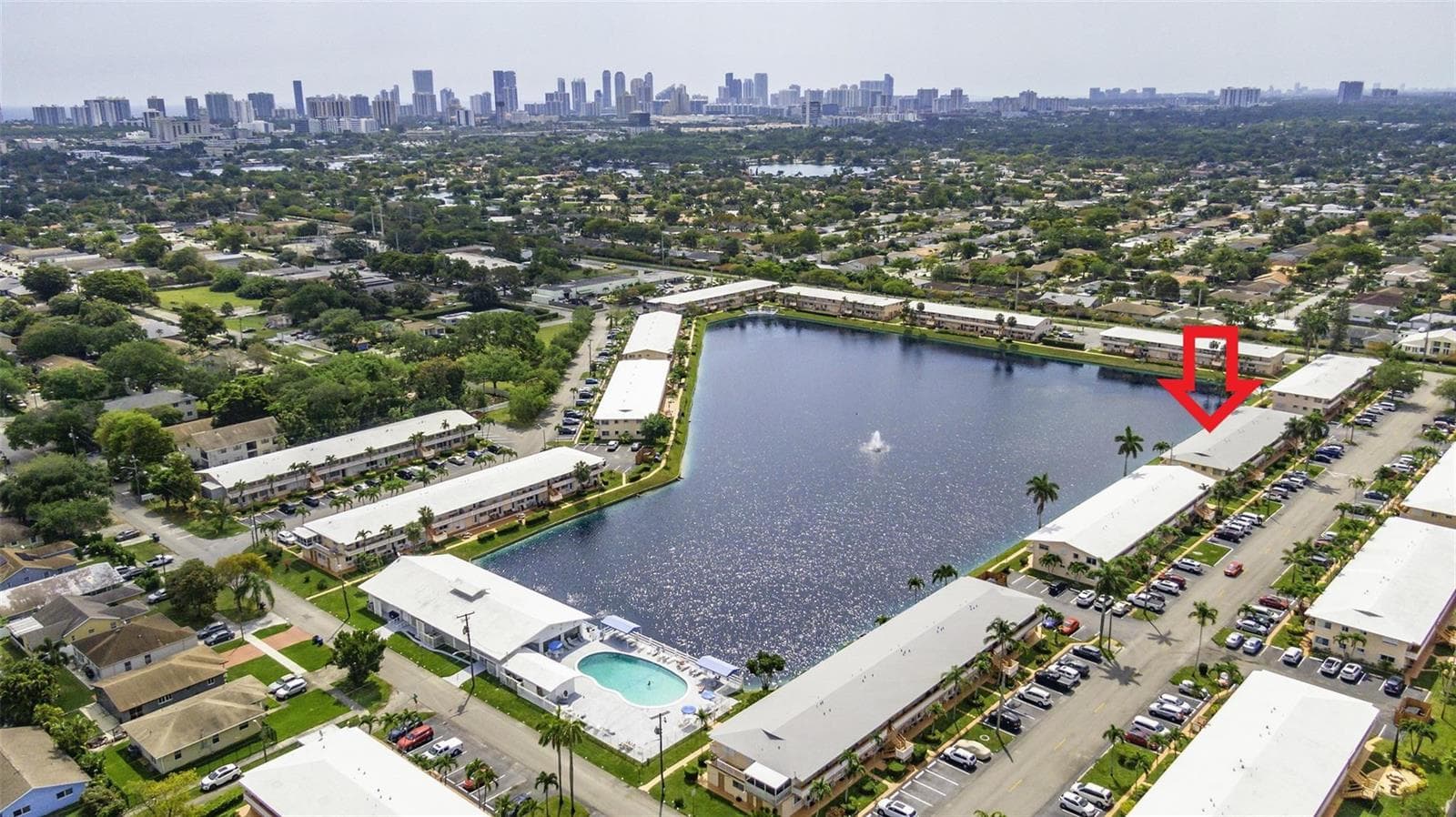 925 SW 11th Avenue # Unit j17, Hallandale Beach, FL 33009 photo 2