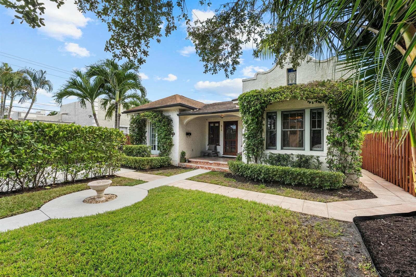 416 WESTWOOD Road, West Palm Beach, FL 33401 photo 2