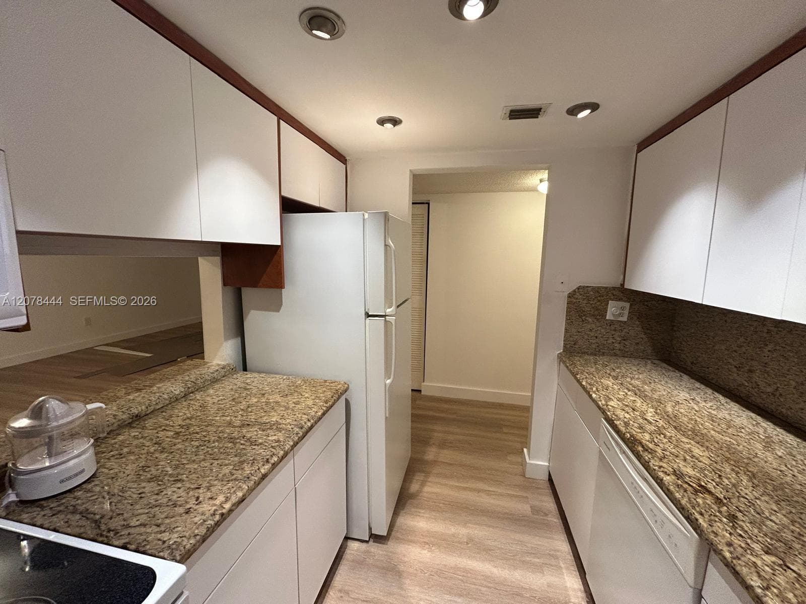 1673 Bay Rd # 405, Miami Beach, FL 33139 photo 5