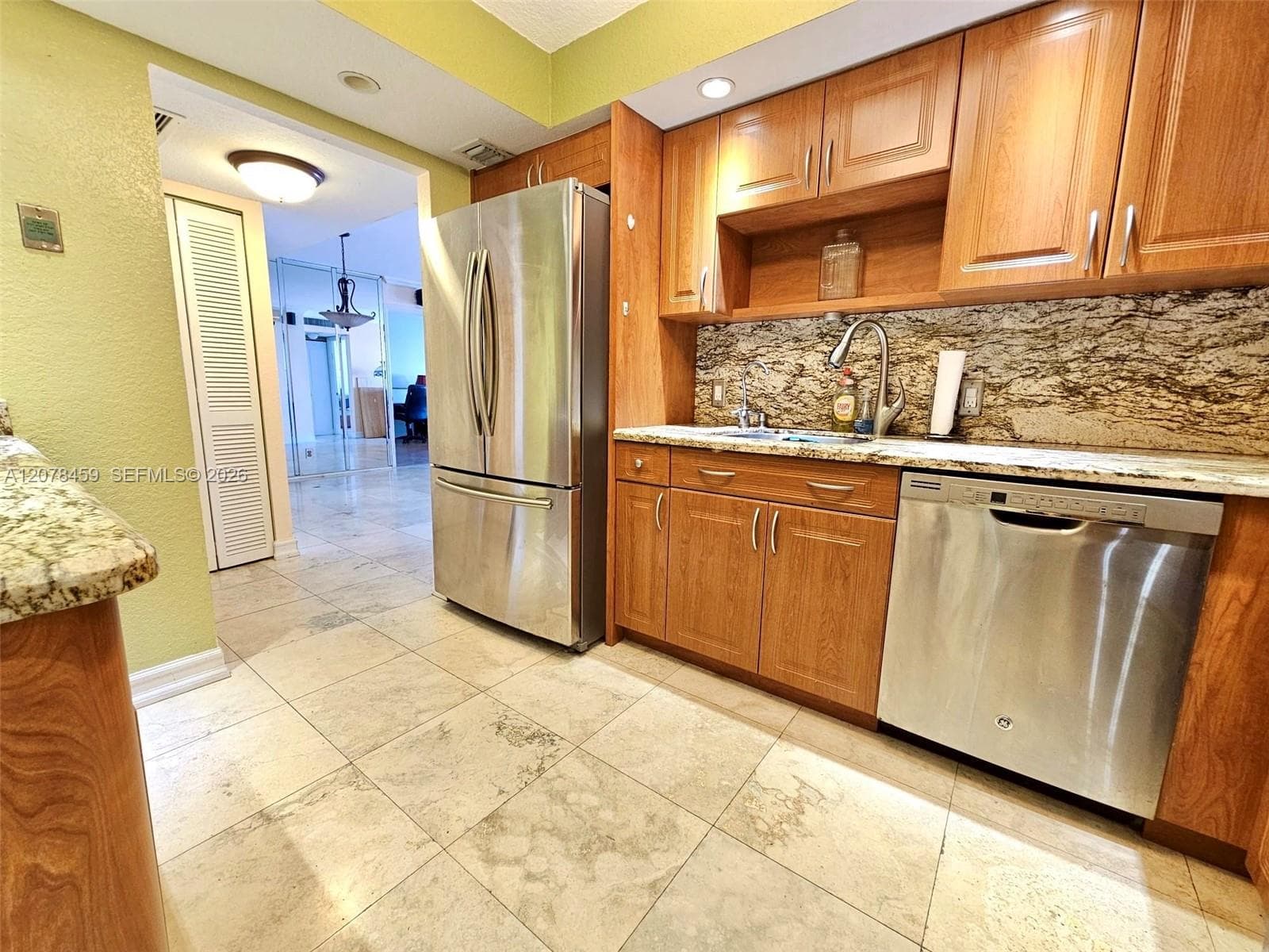 427 Golden Isles Dr # 16E, Hallandale Beach, FL 33009 photo 5