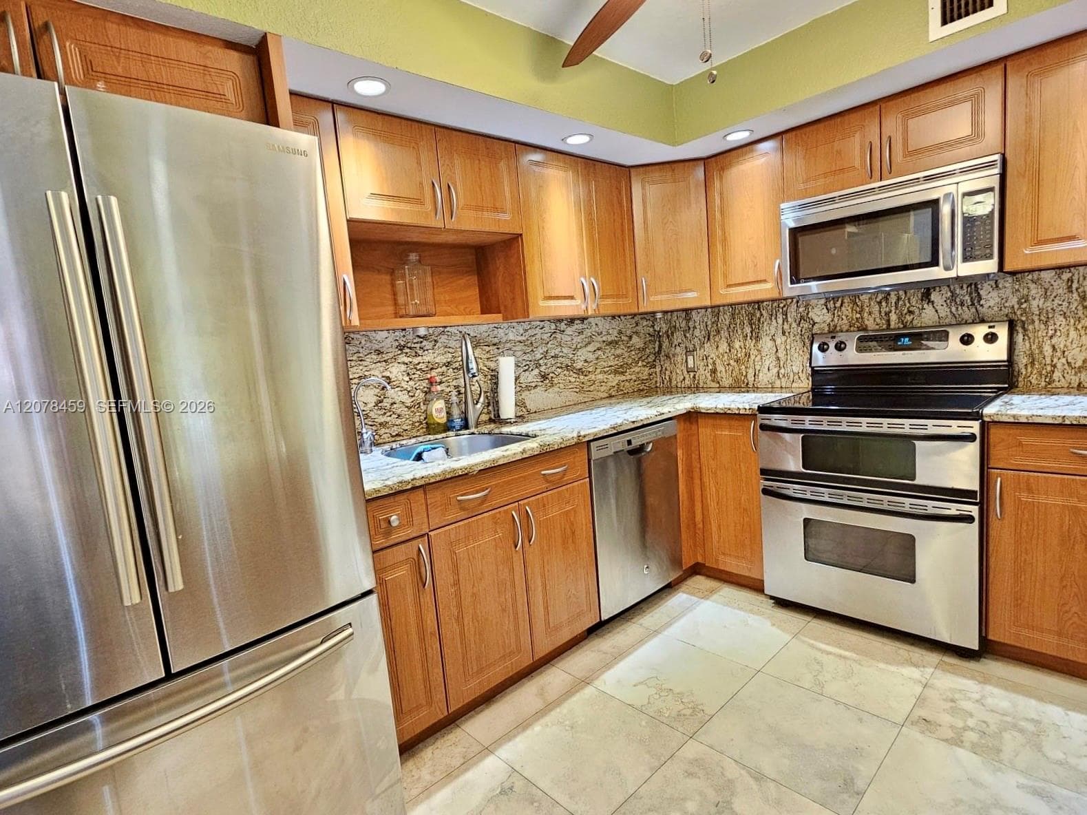 427 Golden Isles Dr # 16E, Hallandale Beach, FL 33009 photo 4