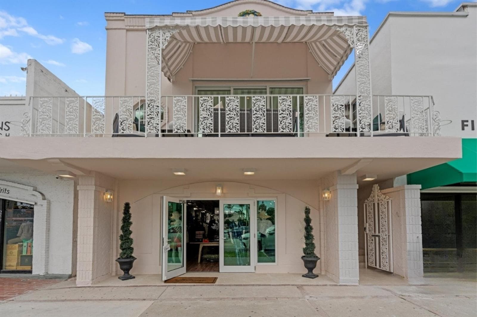 255 ROYAL POINCIANA Way # 2nd floor, Palm Beach, FL 33480 photo 2