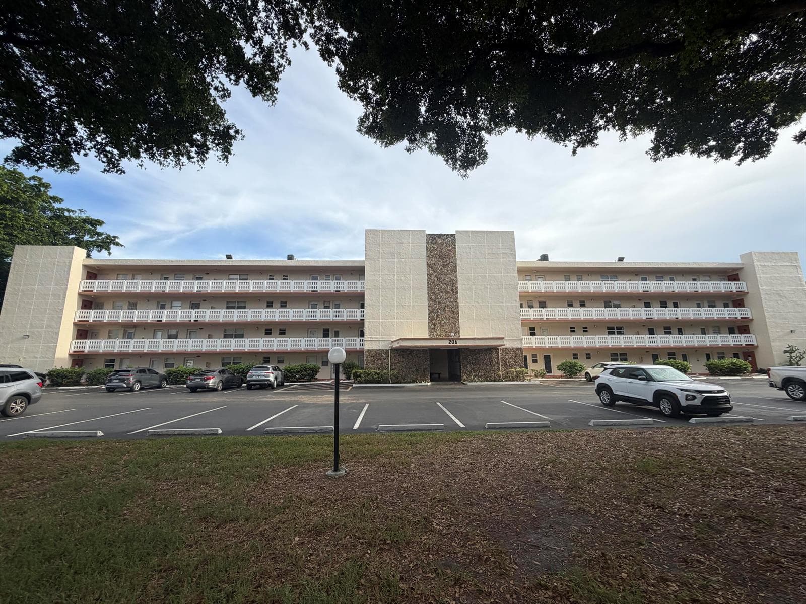 206 SE 10TH Street # 201, Dania Beach, FL 33004 photo 5