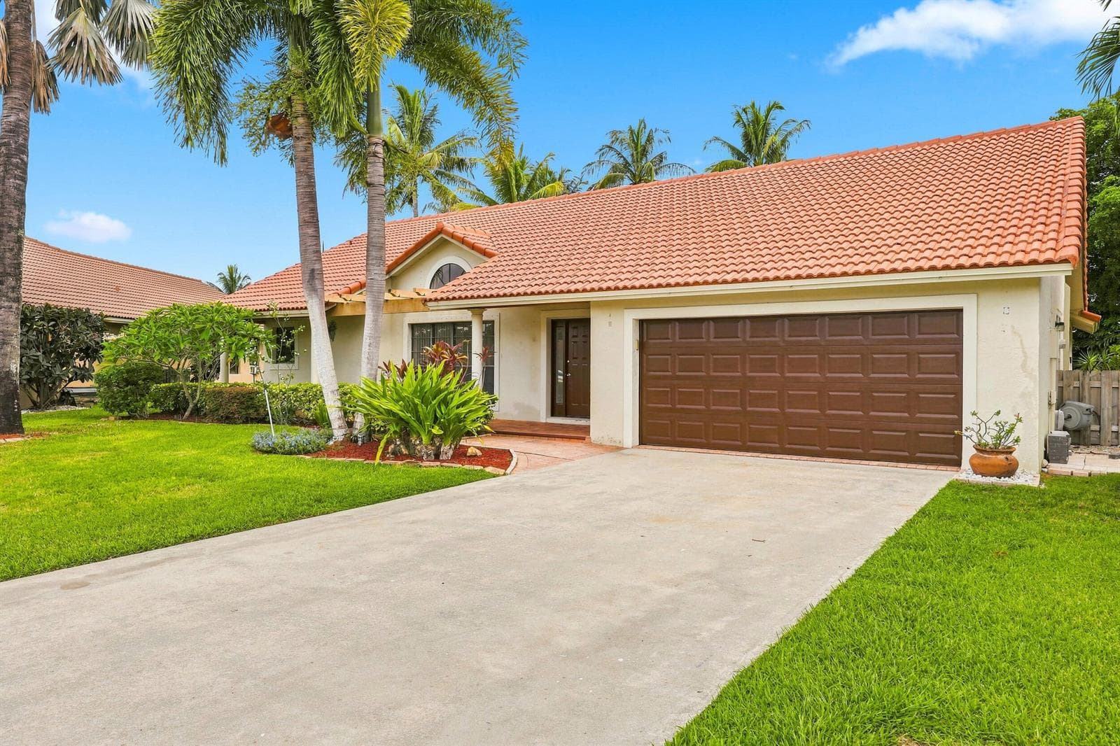 10798 CYPRESS BEND Drive, Boca Raton, FL 33498 photo 2
