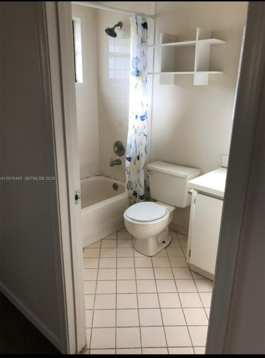 1017 SW 8th St # A, Hallandale Beach, FL 33009 photo 3