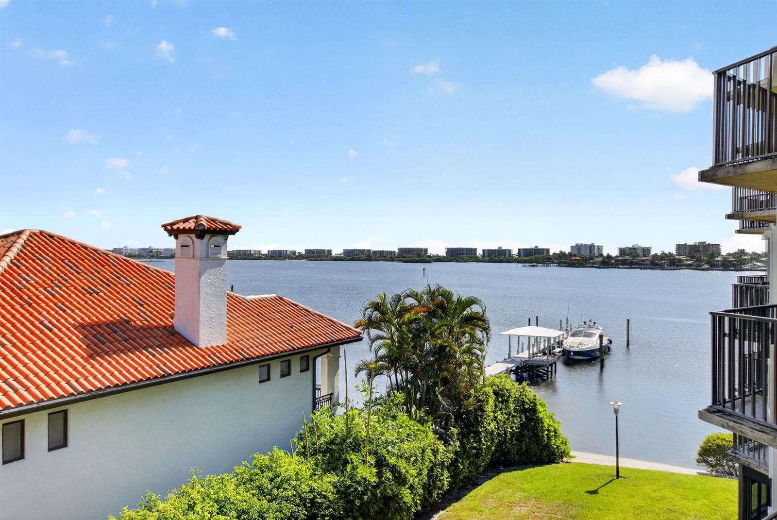 896 N FEDERAL Highway # 421, Lantana, FL 33462