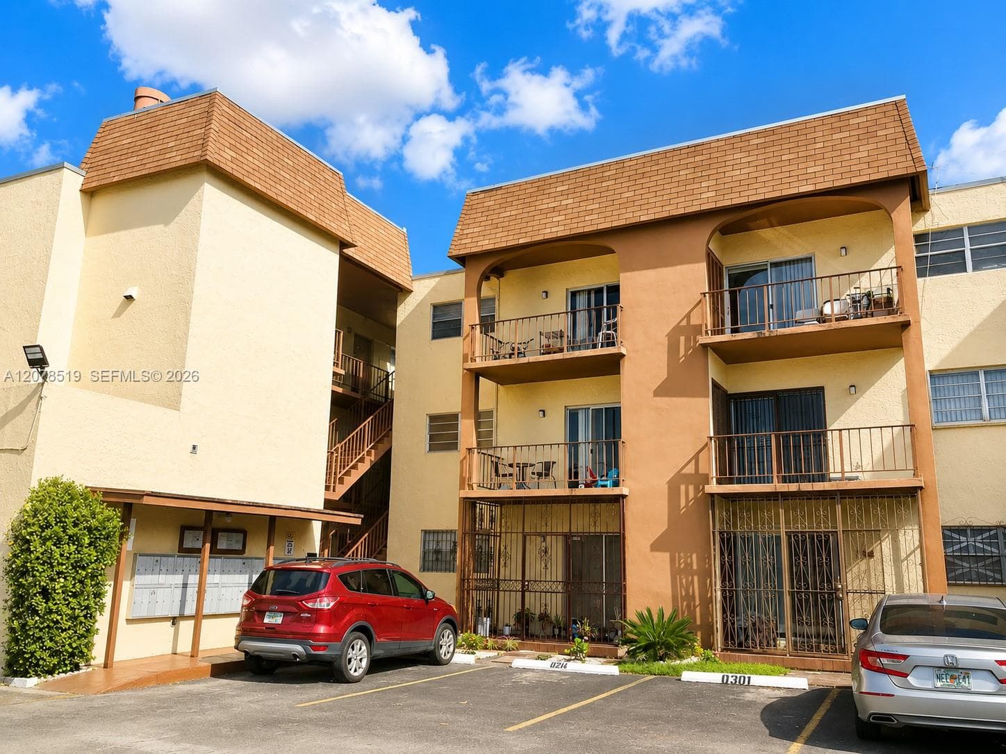 10850 W Flagler St # D314, Sweetwater, FL 33174 photo 5