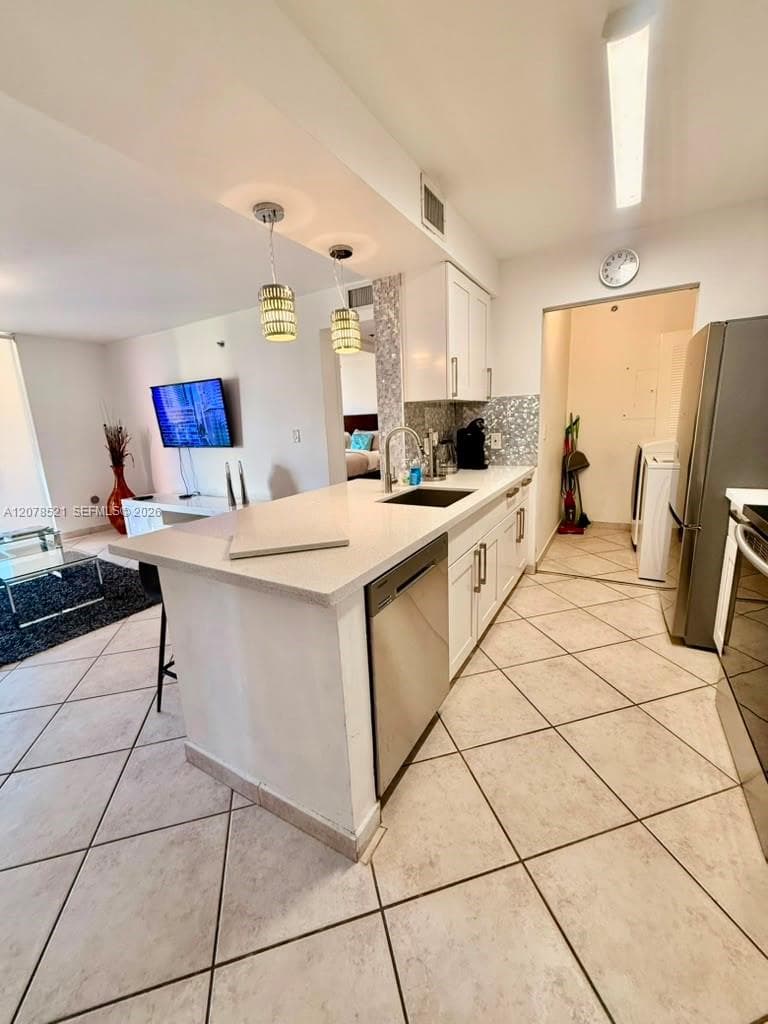 19701 E Country Club Dr # 5605A, Aventura, FL 33180 photo 3