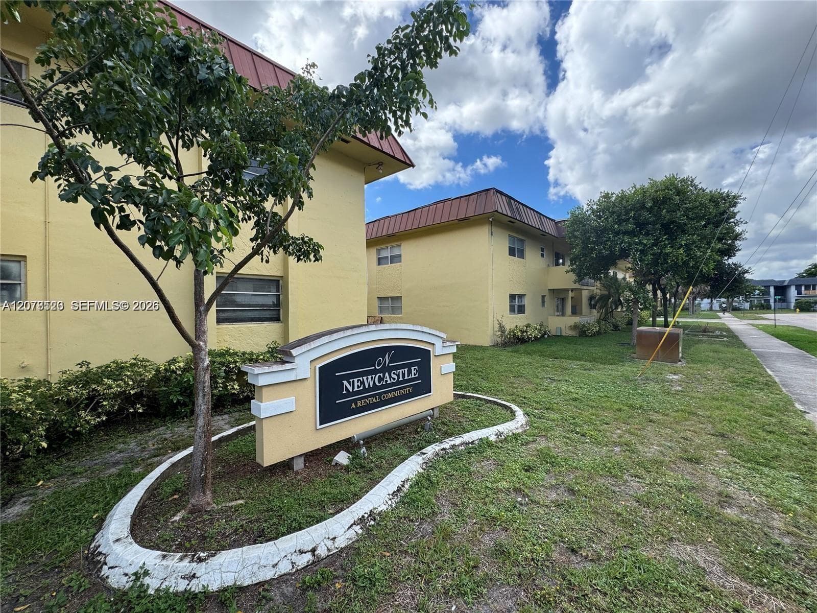 3400 NW 30th St # 9, Lauderdale Lakes, FL 33311