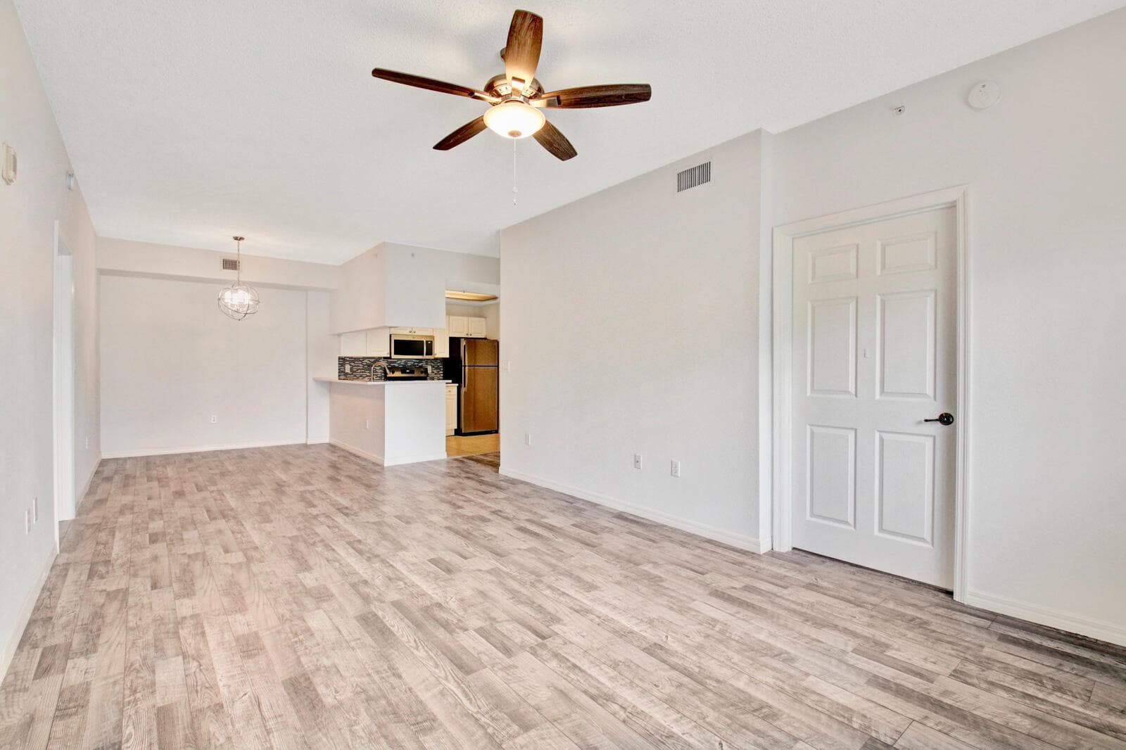 2801 SARENTO Place # 304, Palm Beach Gardens, FL 33410 photo 2