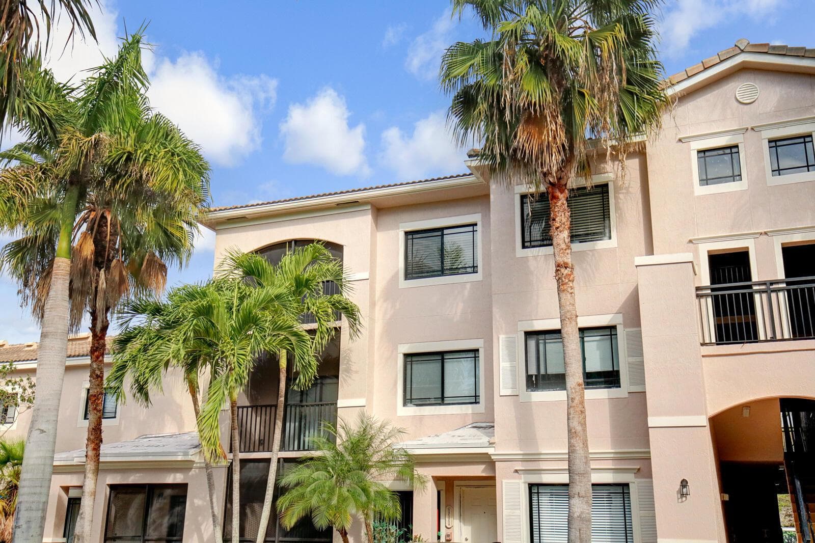 2801 SARENTO Place # 304, Palm Beach Gardens, FL 33410