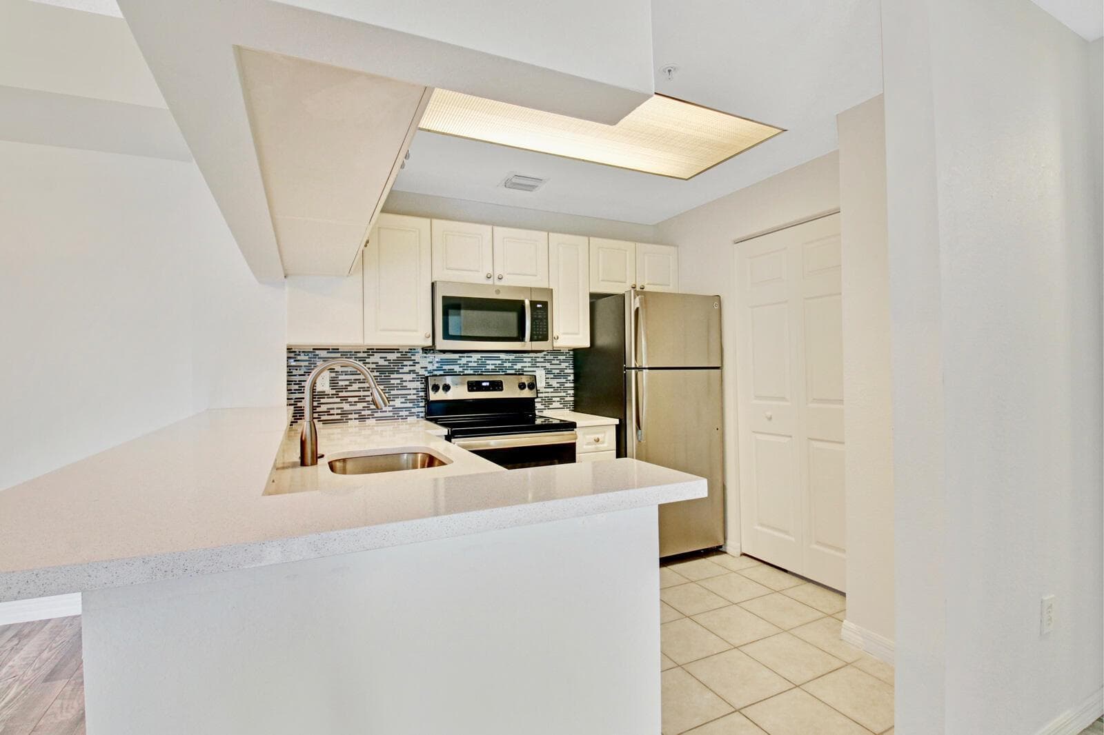 2801 SARENTO Place # 304, Palm Beach Gardens, FL 33410 photo 5