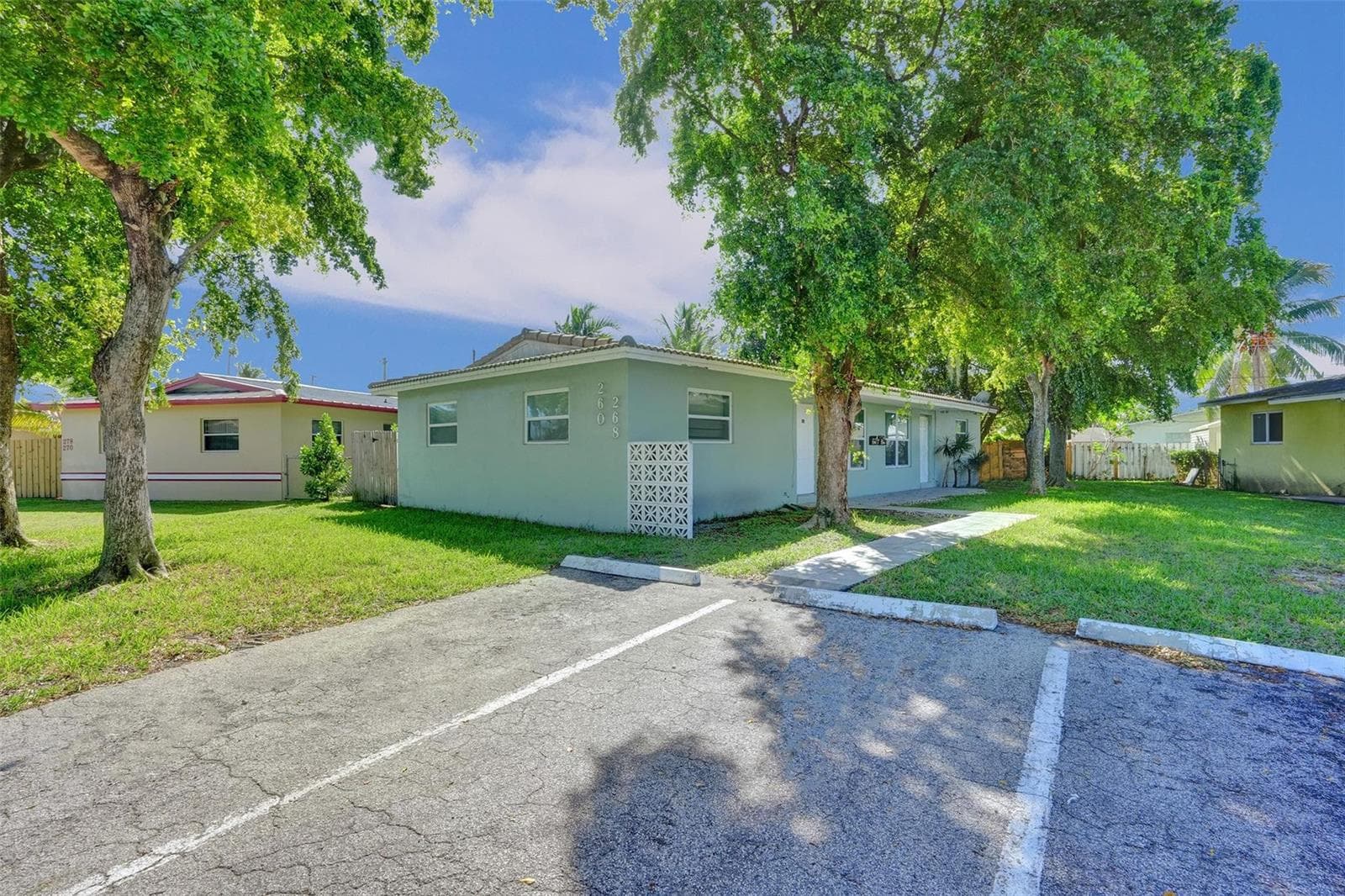 260 NE 41st Street, Oakland Park, FL 33334 photo 2