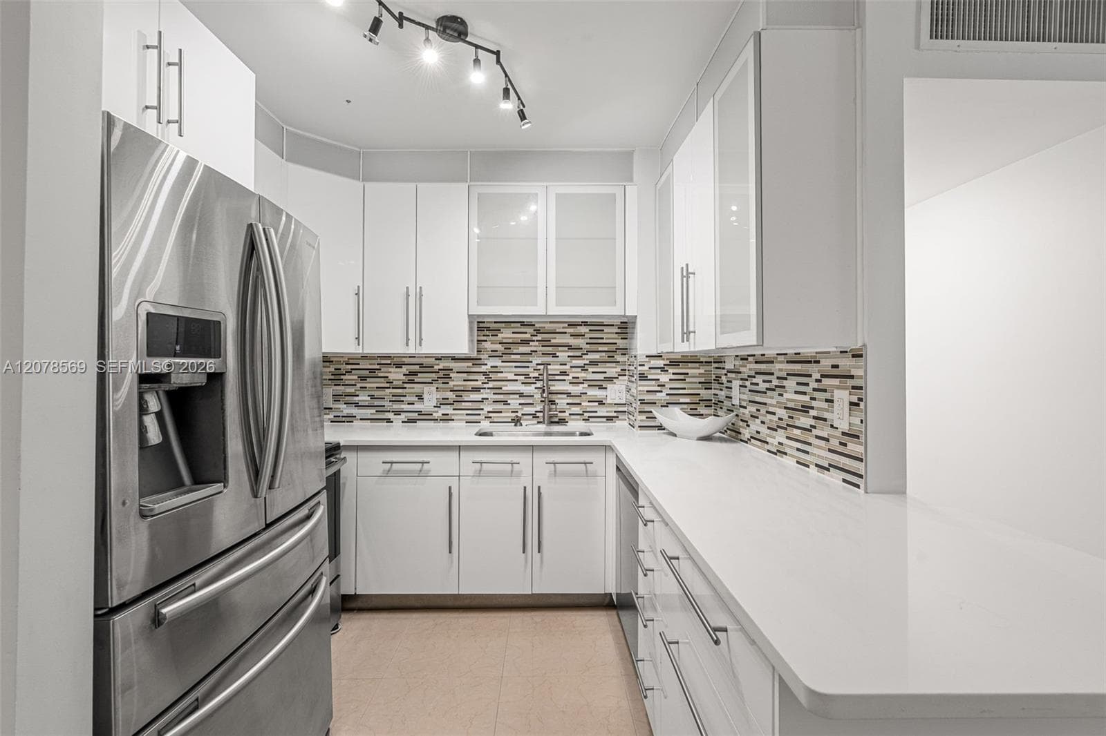 7441 Wayne Ave # 1R, Miami Beach, FL 33141 photo 3