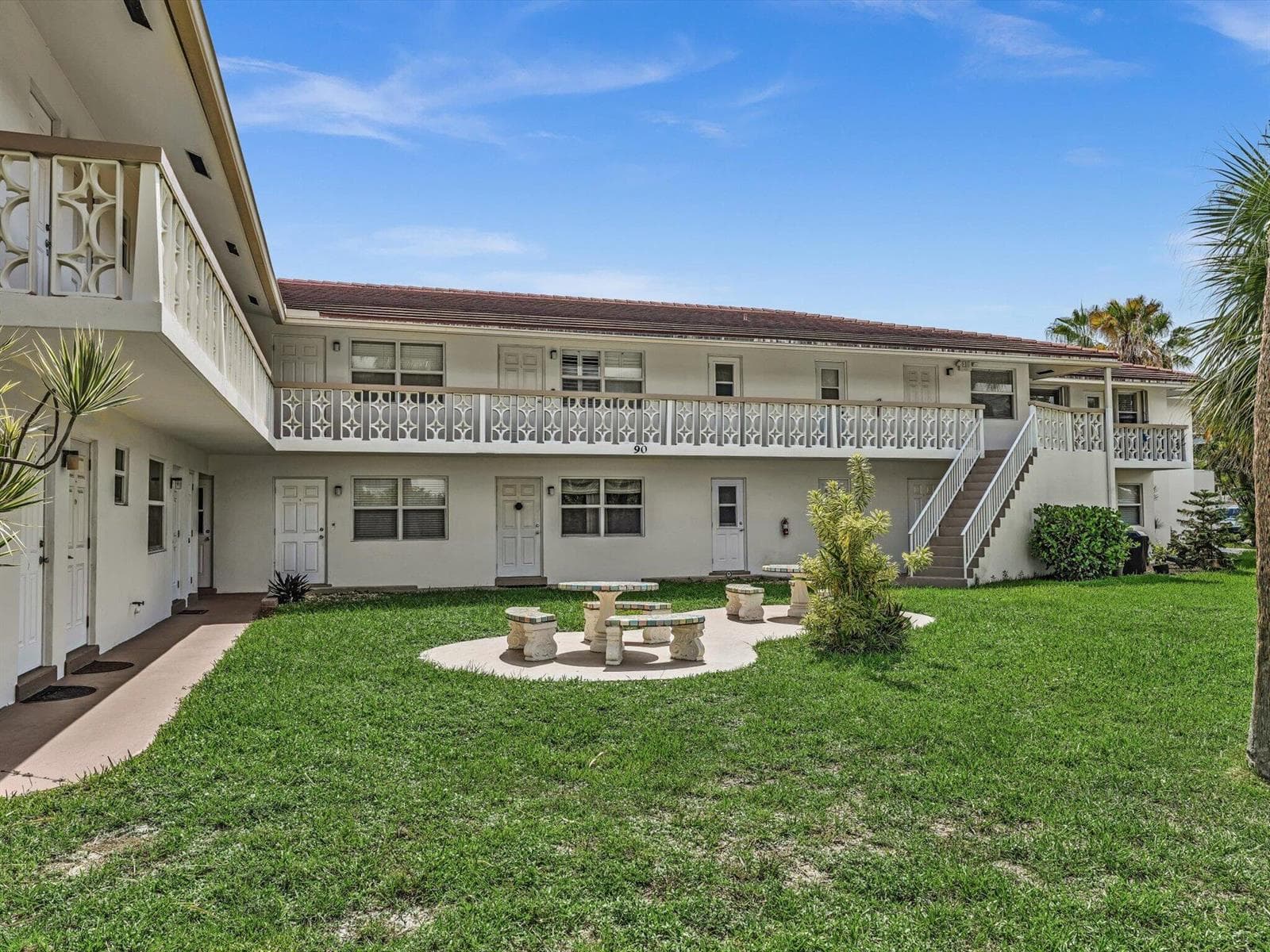 90 NE 19th Avenue, Deerfield Beach, FL 33441 photo 3