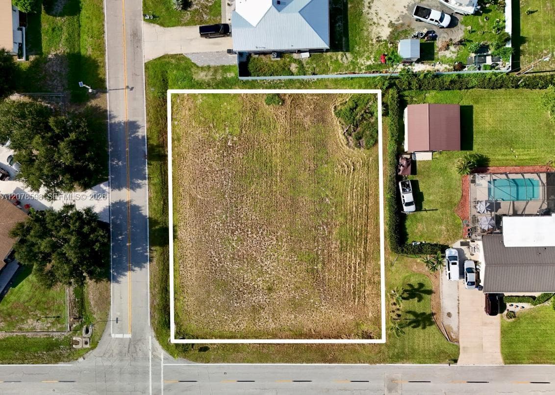205 ARTHUR AVE, Lehigh Acres, FL 33936