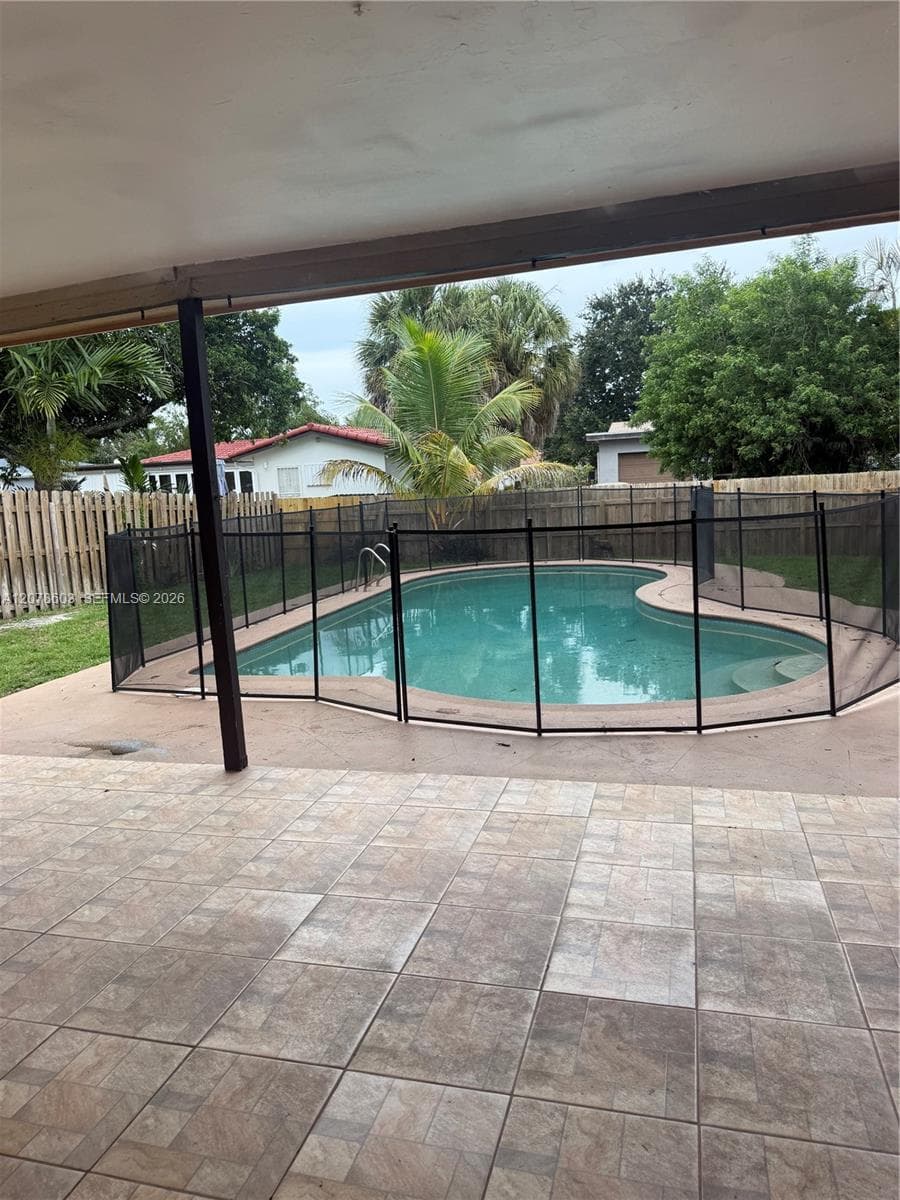 2121 N 52nd Ave, Hollywood, FL 33021 photo 3