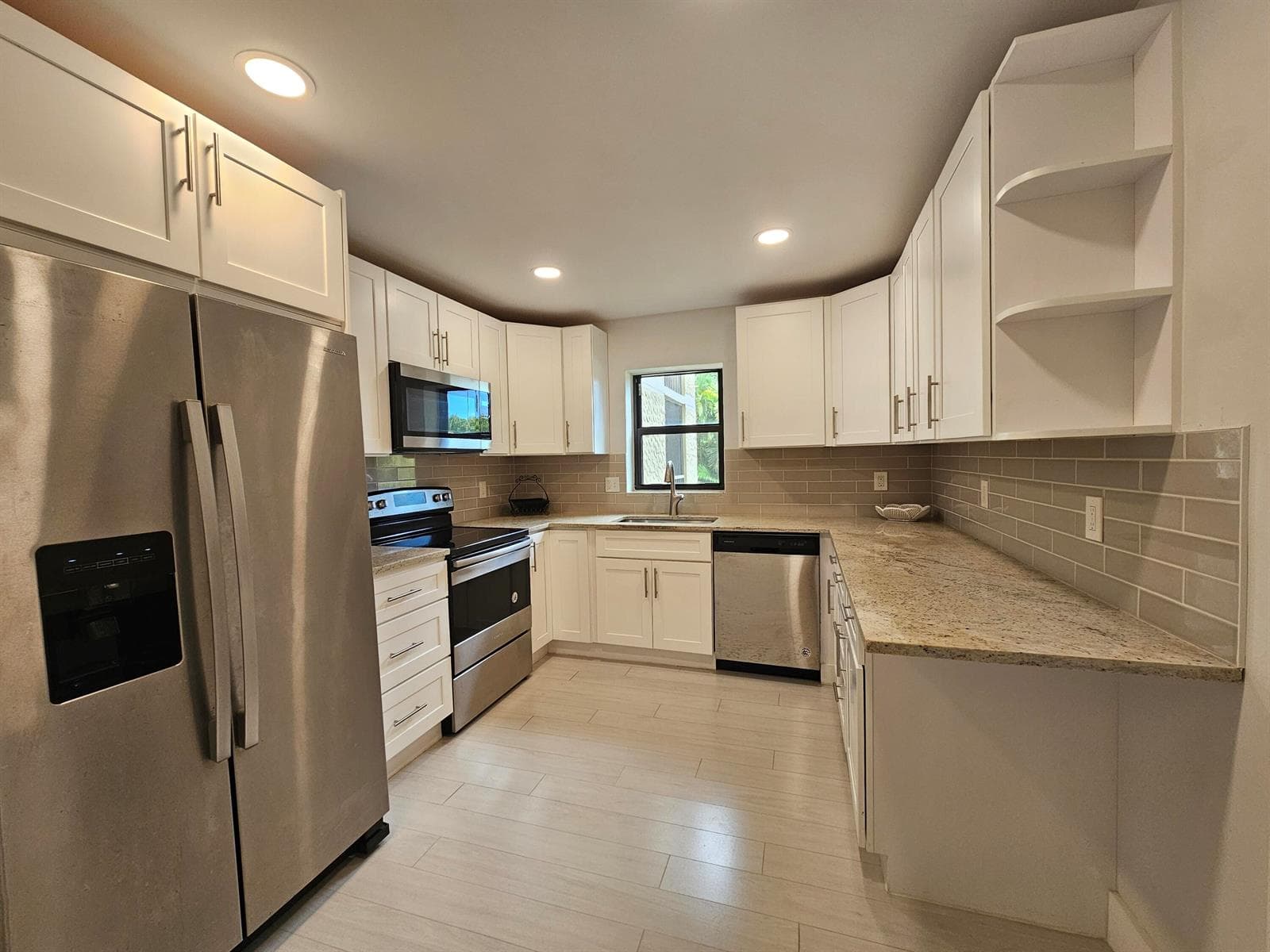 16300 Golf Club Road # 201, Weston, FL 33326
