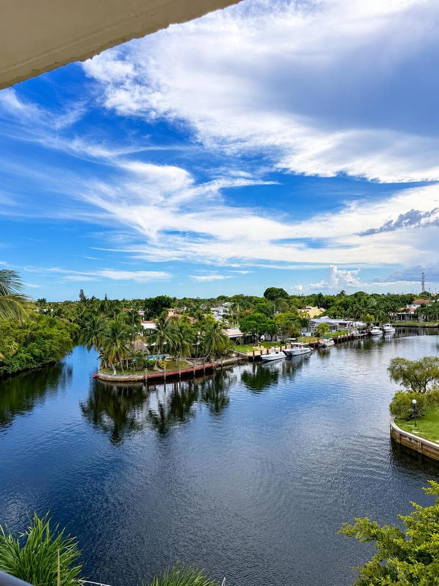 7 Royal Palm Way # 505, Boca Raton, FL 33432