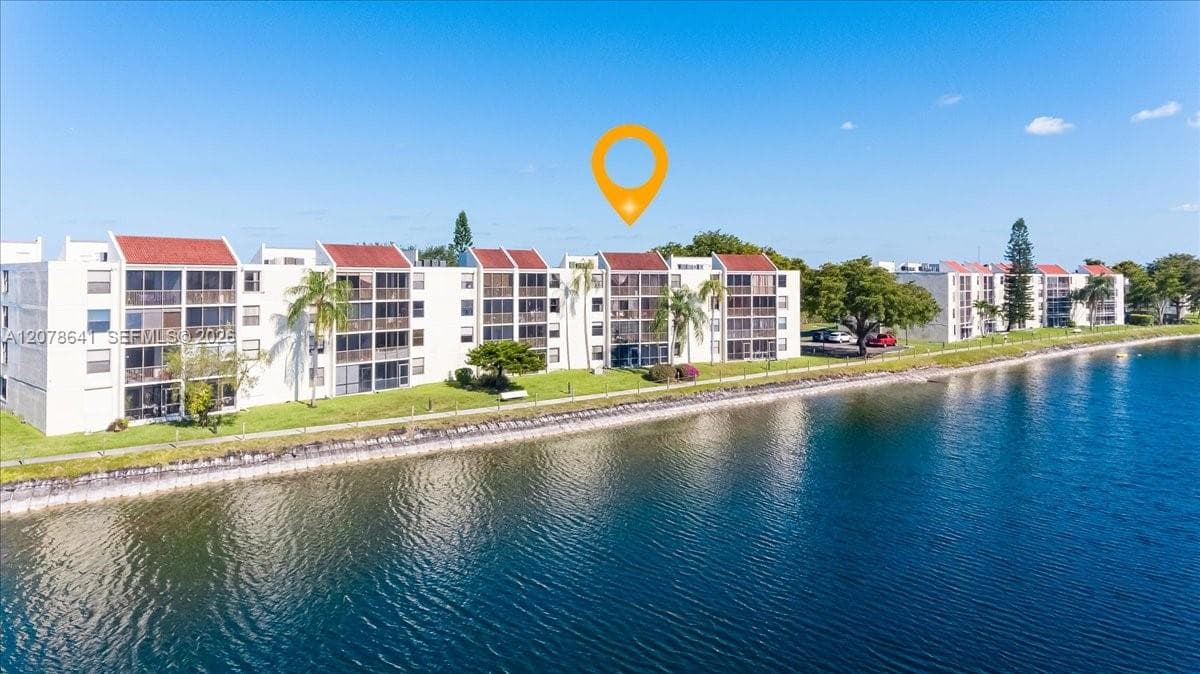110 Lake Emerald Dr # 403, Oakland Park, FL 33309 photo 3