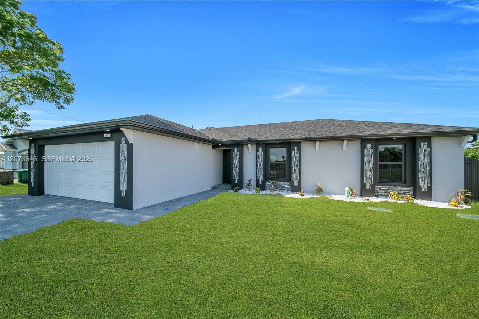2021 NE 24th ter, Cape Coral, FL 33909 photo 4