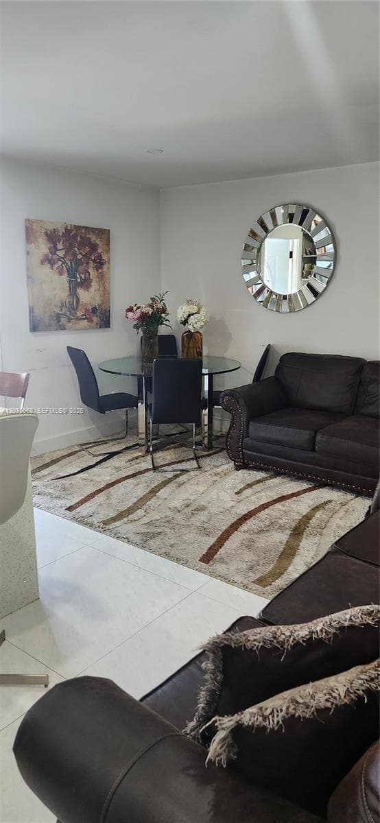 150 NW 17th Ct, Miami, FL 33125 photo 5