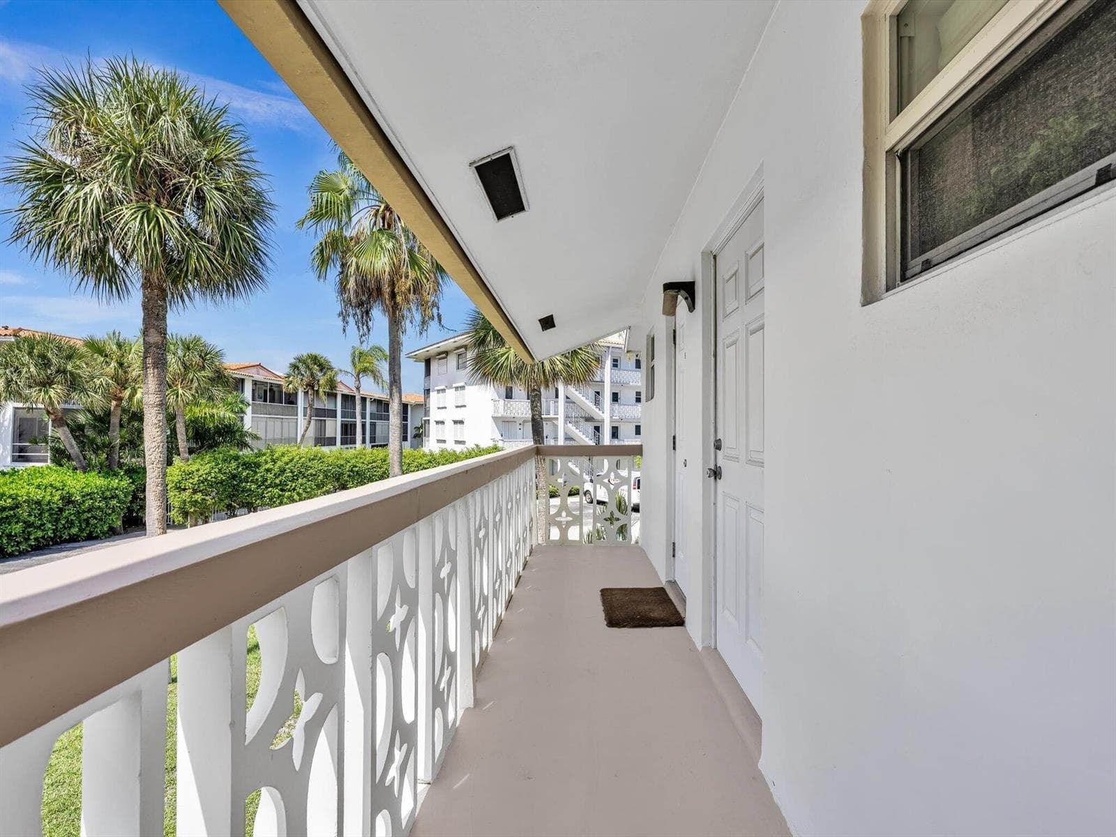 90 NE 19th Avenue # 8, Deerfield Beach, FL 33441 photo 4