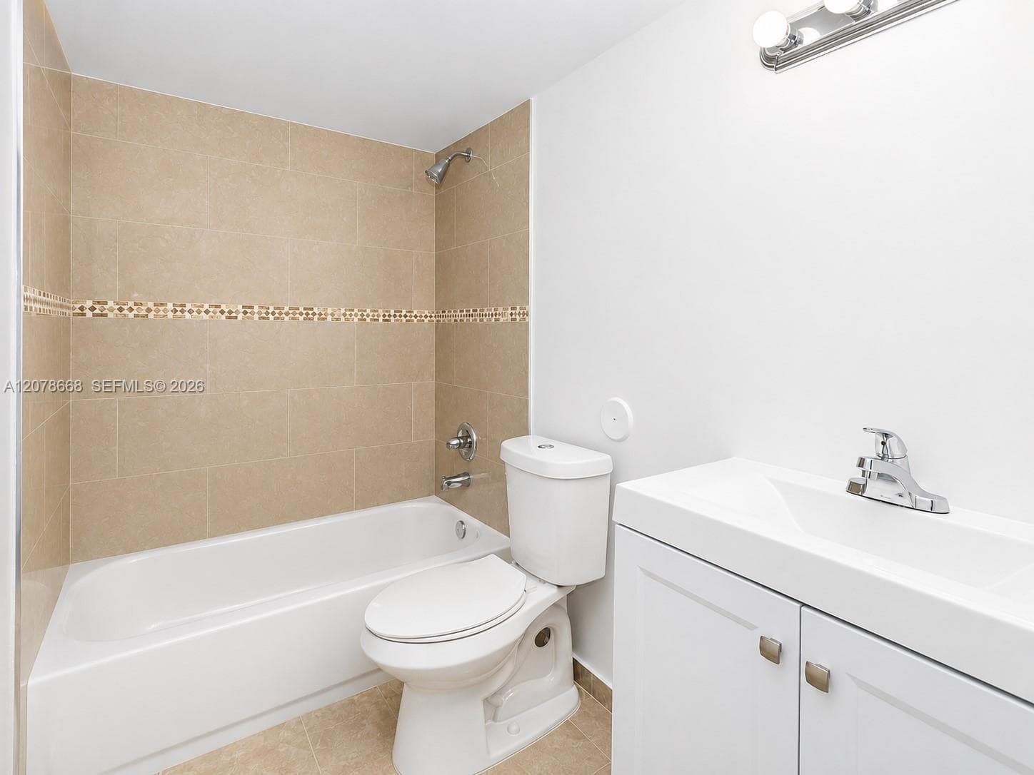486 NW 165th St Rd # B-301, Miami, FL 33169 photo 4