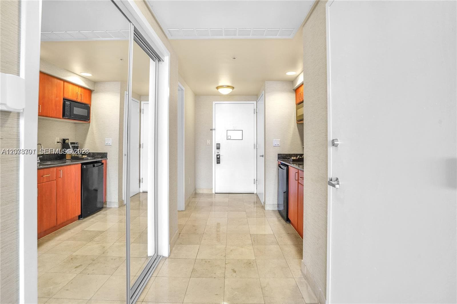 18001 Collins Ave # 917, Sunny Isles Beach, FL 33160 photo 3