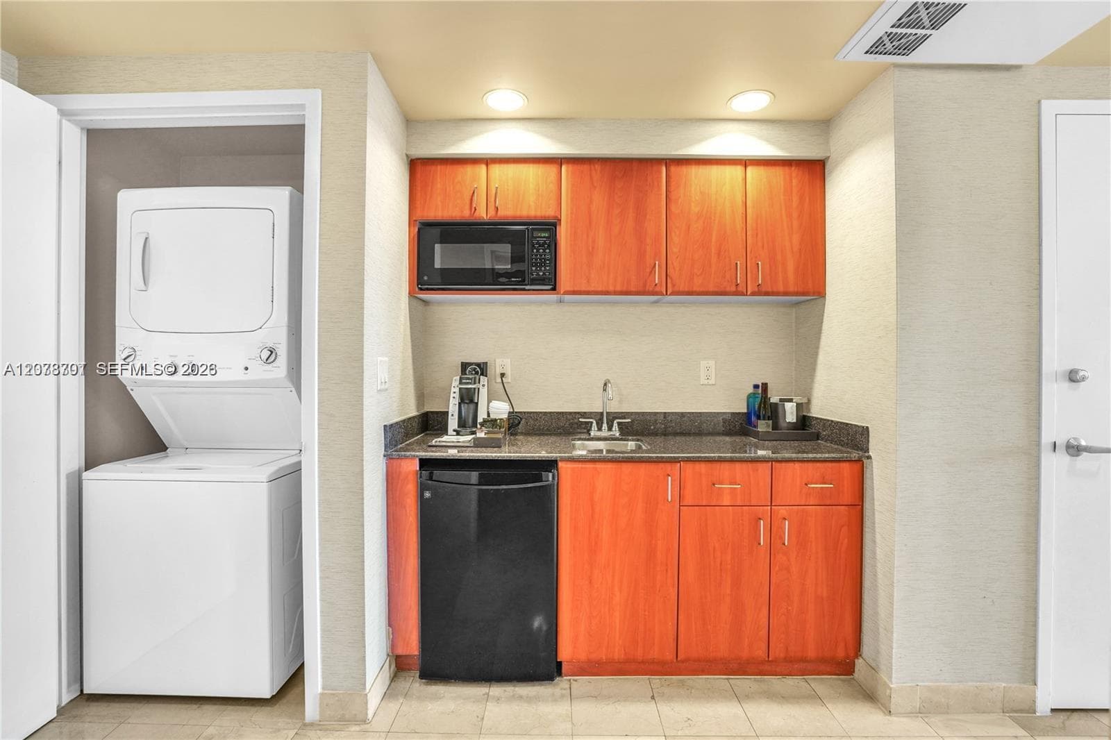 18001 Collins Ave # 917, Sunny Isles Beach, FL 33160 photo 5