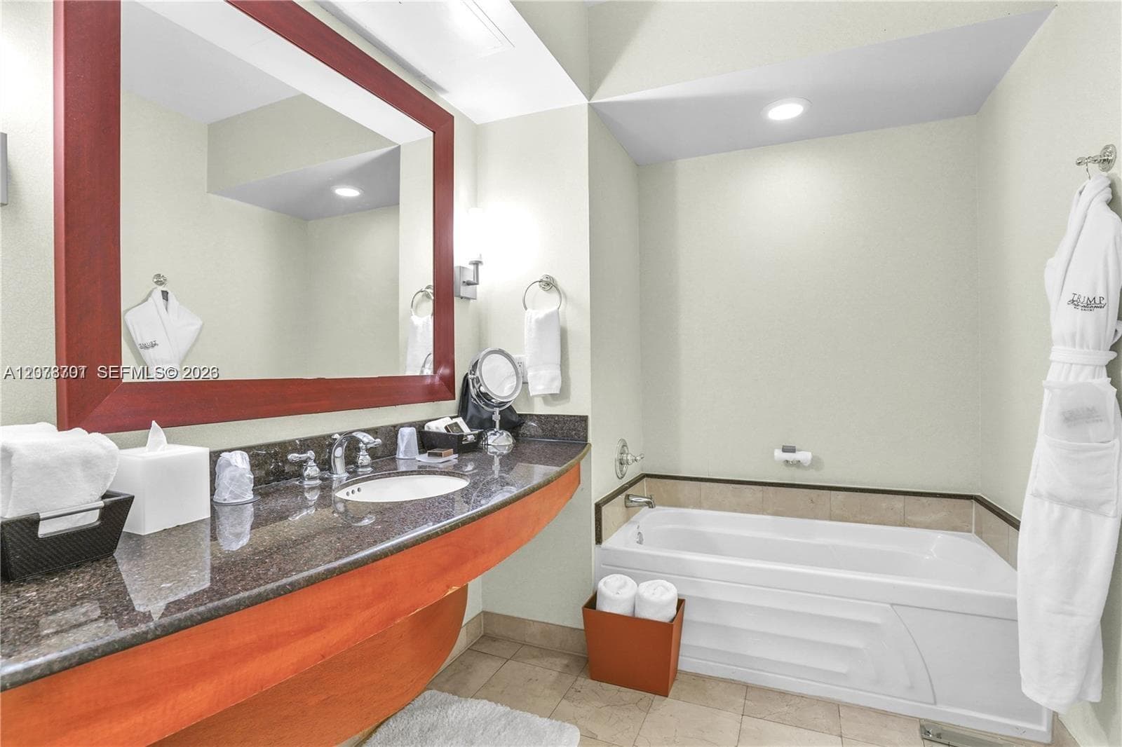 18001 Collins Ave # 917, Sunny Isles Beach, FL 33160 photo 4