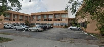 1305 W 46th St # 221, Hialeah, FL 33012