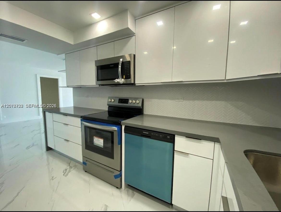 6039 Collins Ave # CU -1033, Miami Beach, FL 33140 photo 5